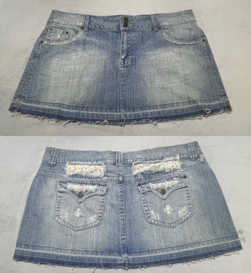 Saia jeans Rue 21 desgastada Y2K 13/14 bainha crua floral remendo lavagem leve azul - Imagem 2 de 4