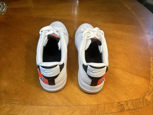 Size 10.5 - Nike NBA x Air Force 1 '07 LV8 White Bright Crimson - Picture 4 of 6