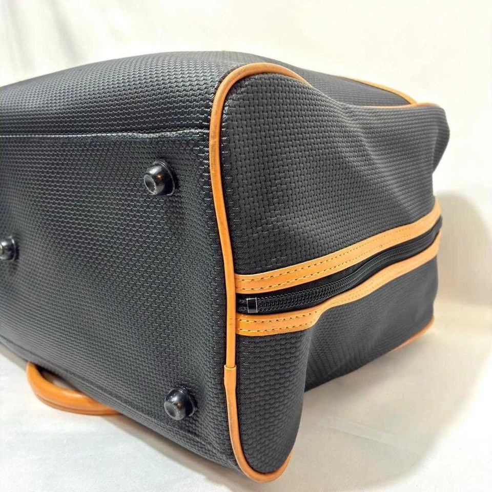 Bolso de Mano Yves Saint Laurent Bolso de Viaje Grande Logo Cuero Negro Para Hombre USADO JAPÓN Foto 4 de 4