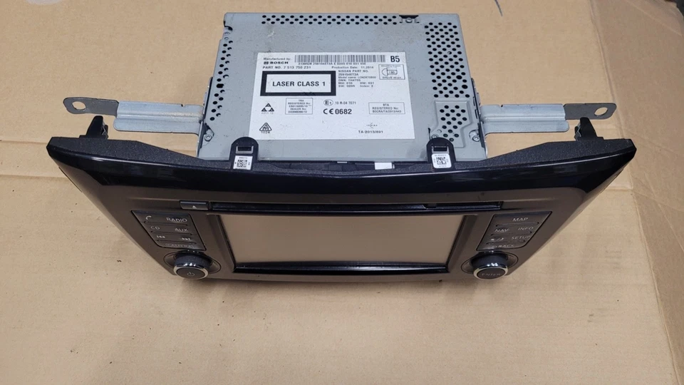 2015 Nissan Qashqai J11 CD/RADIO SAT NAV DISPLAY HEAD UNIT Bosch 7513750231 - Image 2 of 4