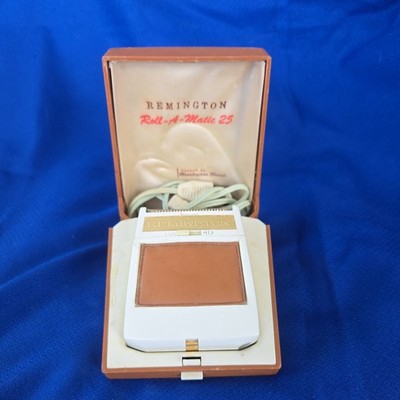  Remington Roll-A-Matic 25 Electric Razor and Case w/ Cord Vintage WORKS! Tested