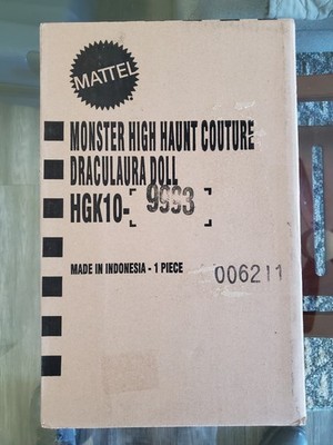 Monster High Haunt Couture Draculaura Fashion Doll HGK10 New in Shipper Box
