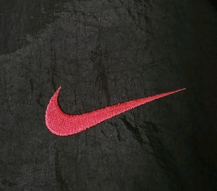 🔥 Vintage 90’s Nylon Nike Puffer Jacket Reversible Black Red Big Swoosh 27x26 - Image 3 of 4