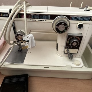 New Home Janome Model 803 Deluxe Sewing Machine with Foot Pedal spares
