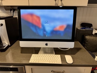 Apple iMac 21.5  Retina 4K (Late 2015)