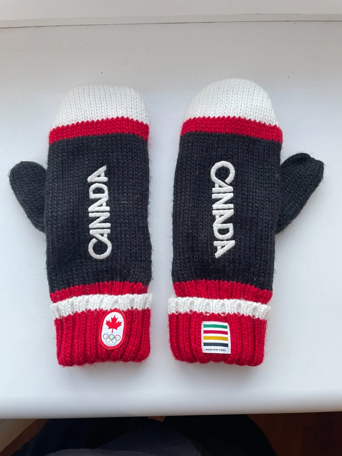 The Hudson s Bay Company HBC Go Canada Olympics Mittens Gloves