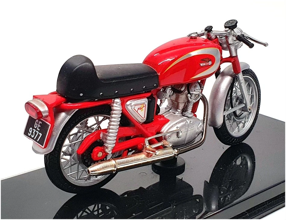 Atlas Editions 1/24 Scale 4 658 109 - 1964 Ducati 250 Mach I Motorbike - Red - Image 2 of 4