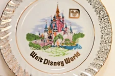 Walt Disney World Productions Collectors Plate VTG Castle China  7.5 “