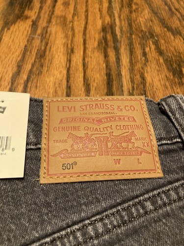 NWT Levi’s 501 Original Short in Cabo Rise Frayed Raw Cut Hem Dark Grey Sz 27 - Picture 19 of 21