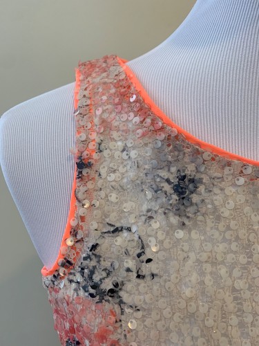 Nuovo con etichetta! Top peplo Banana Republic con paillettes motivo floreale avorio arancione taglia 4 - Foto 5 di 10