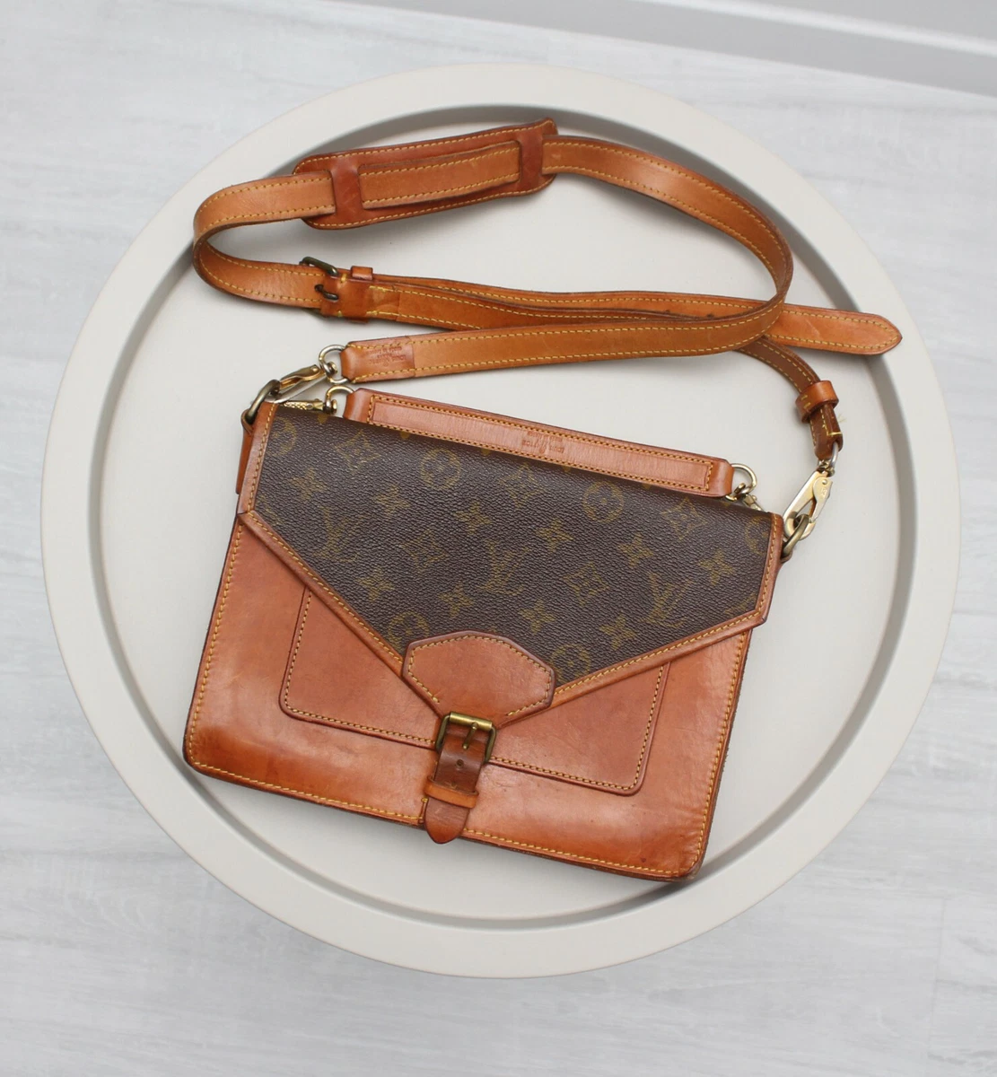 crossbody lv vintage bag