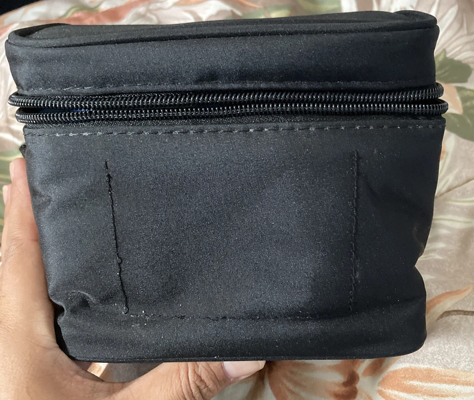 Bolsa aislante de viaje Medela 4 botellas enfriador con paquete de congelador azul Foto 4 de 4