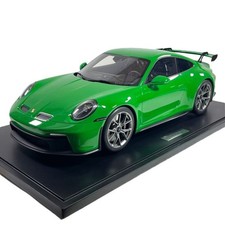 2022 Porsche 911 992 GT3 Python Green GT Spirit 1/8 Action Figure Car