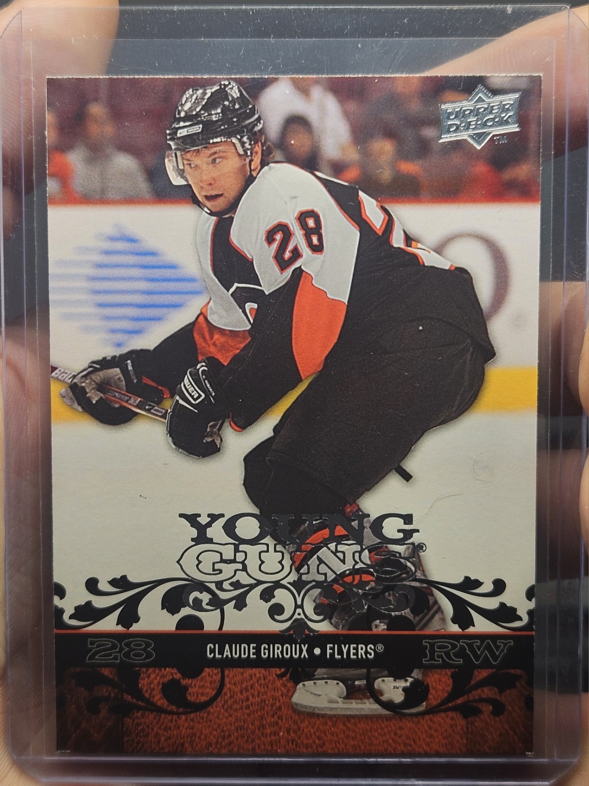 PACK FRESH Claude Giroux Young Guns Rookie 2008/9 Upper Deck Flyers RC #235