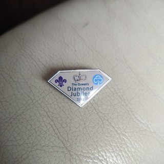GirlGuiding Queens Diamond Jubilee metal pin badge Girl Guides/Scouts
