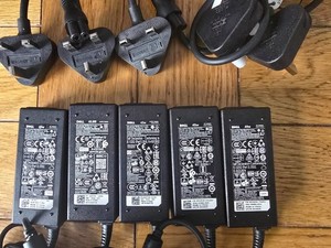 Restposten 5 x Original Dell 45W Laptop Netzteil Ladegerät 19,5V 2,31A kleiner Pin