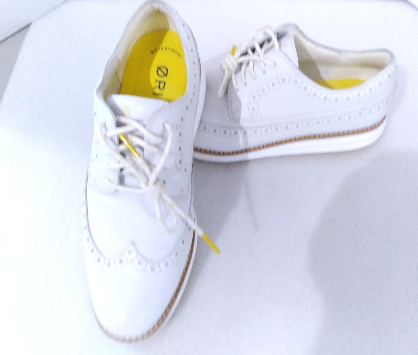 Zapatos de golf Oxford con punta de ala originales Grand 360 para mujer Cole Haan de cuero blanco 8,5B