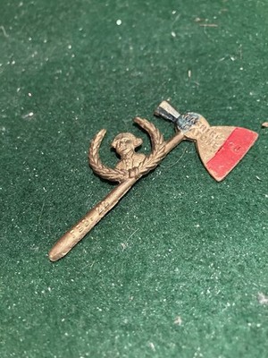 1932 George Washington Bicentennial Birthday Brass Hatchet 1732-1932 Pinback 2.5