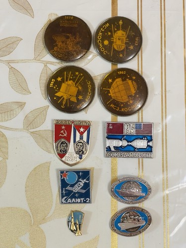 Soviet Russian Set 10 Badges Space Program, Gagarin, Soyuz-Apollo, Sputniks USSR