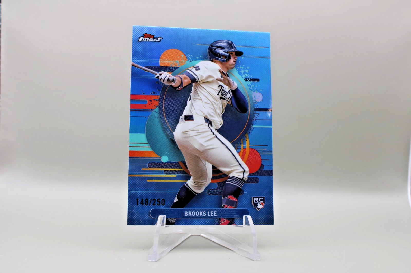 2025 Topps Finest - Uncommon Brooks Lee #163 Blue Refractor /150 (RC)