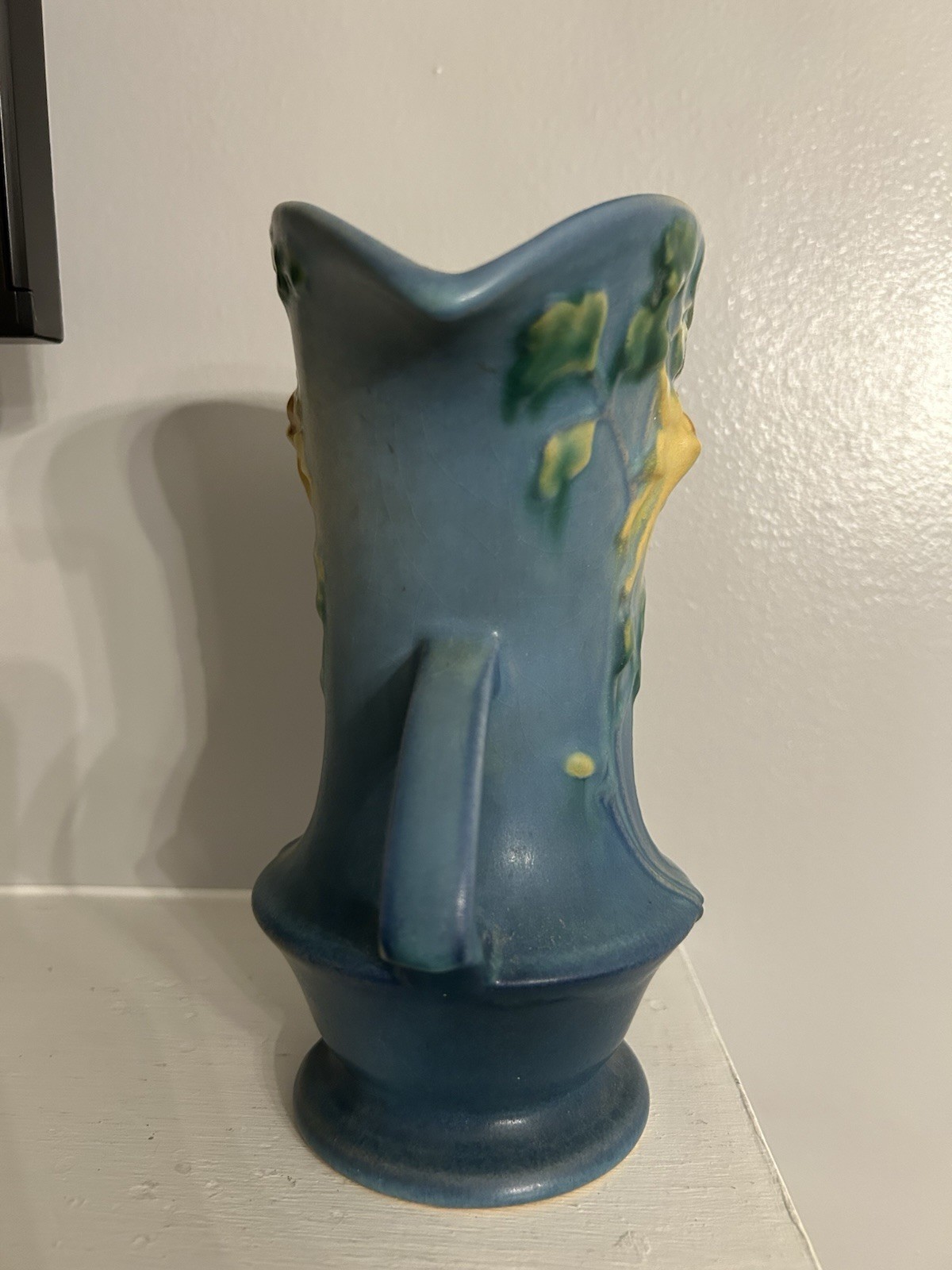 Roseville Columbine Handled Vase Blue Molded Blossoms Thin Stems USA  16-7