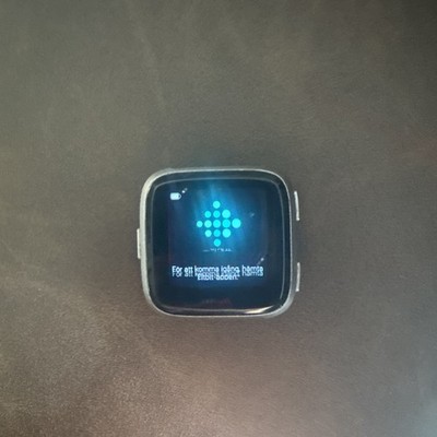 Fitbit Versa FB505 Smart Watch - Gray *Working*
