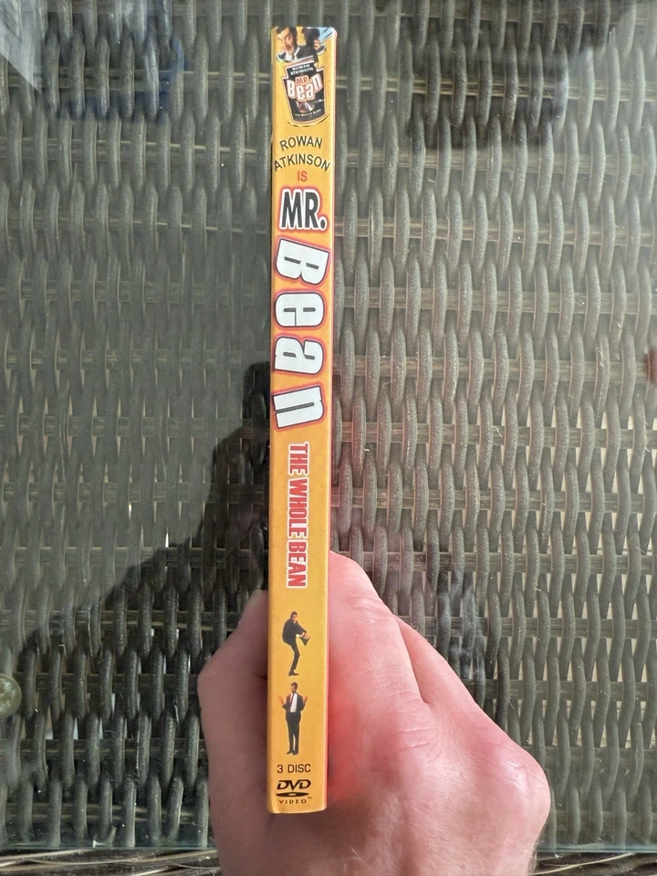 MR. BEAN: THE WHOLE BEAN DVD SET COMPLETE COLLECTION (REGION 1) (2-DISC SET) OOP - Image 4 of 4