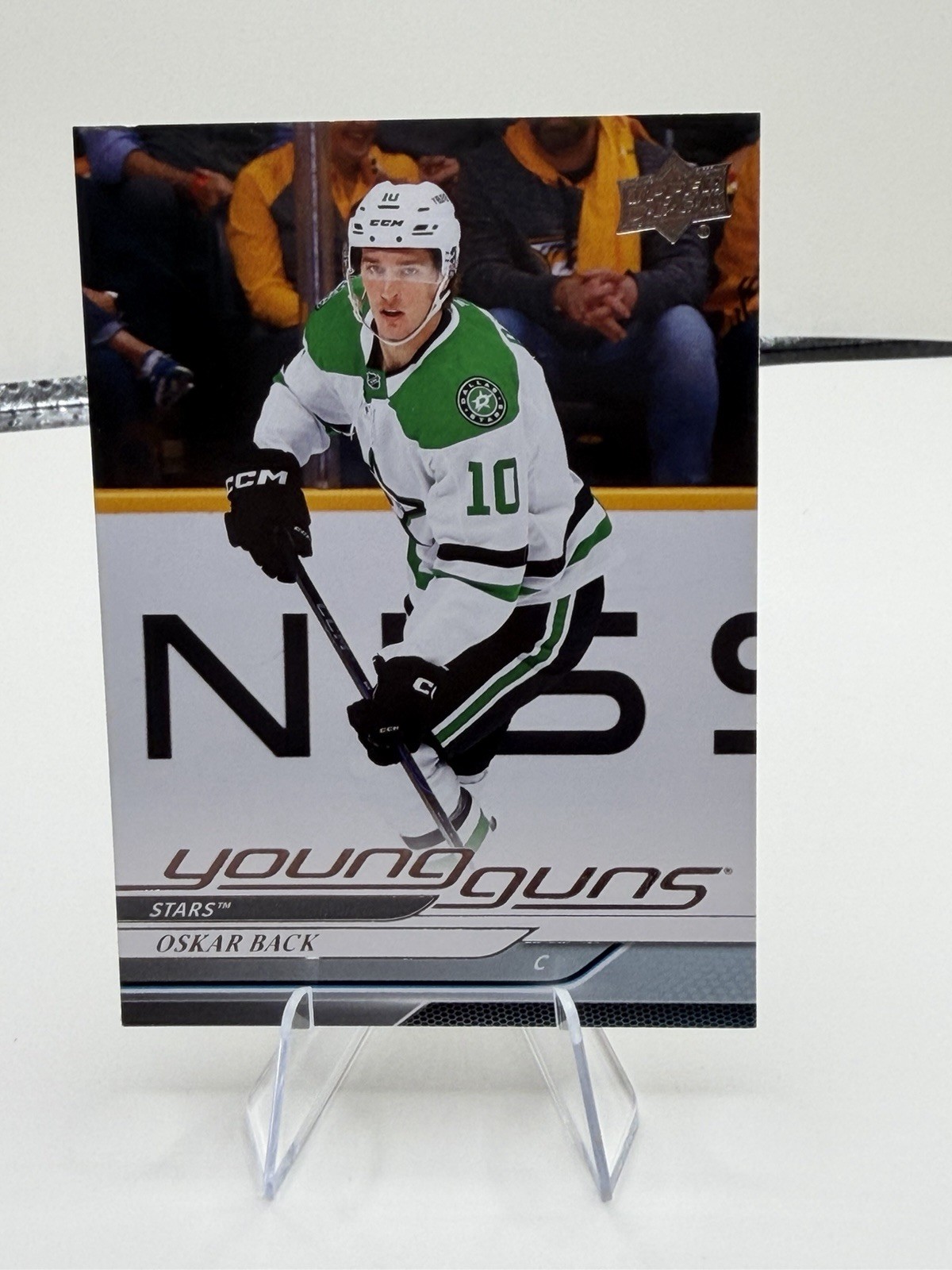 2024-25 Upper Deck Series 2 - Young Guns Oskar Back #465 (RC)