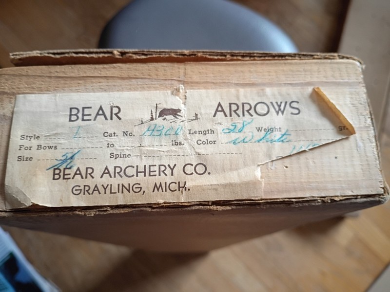 Vtg. NOS Fiberglass Arrows - READ - See Pics & Description