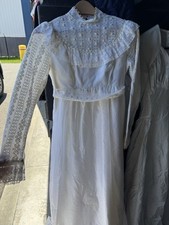 Vintage Wedding Dress Beaded Lace  Flower With 2 Veils Nice Read