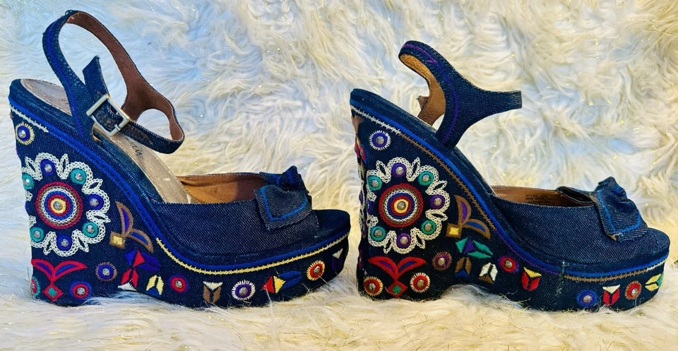 Woman's Vintage Sam Edelman Denim Embroidered Wedge Sandals Size 11 Y2K 2000's - Image 3 of 4