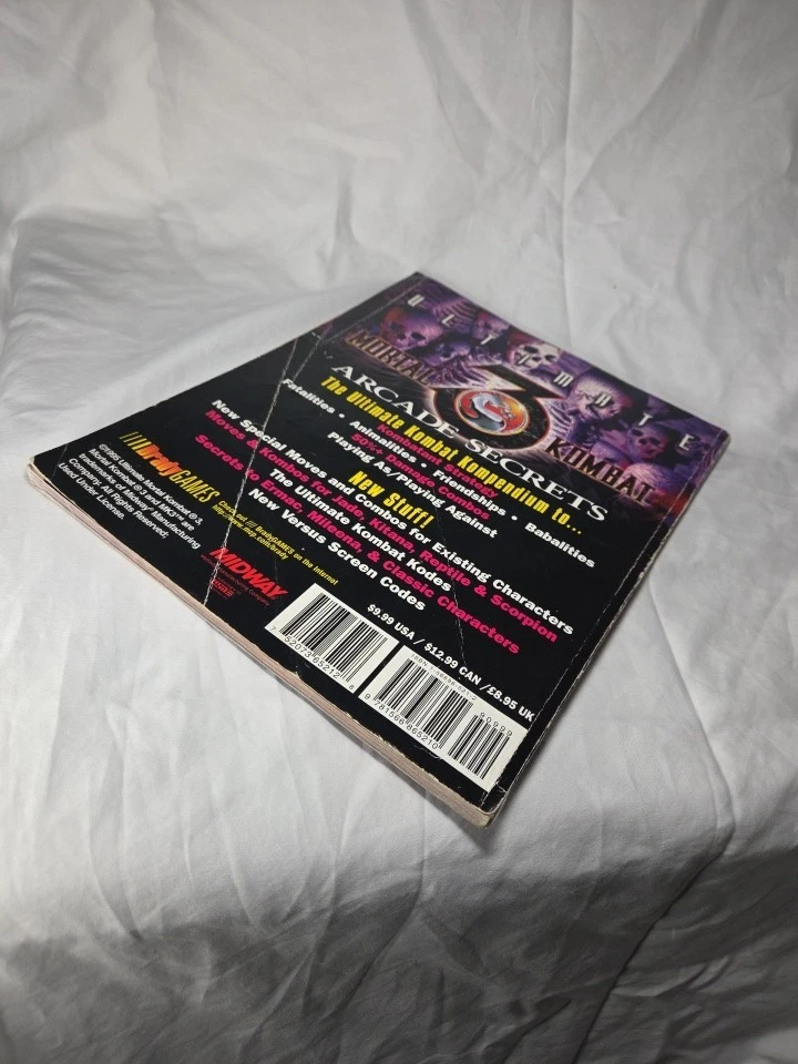 Official Ultimate Mortal Kombat 3 Arcade Secrets 1996 Magazine - Image 2 of 4