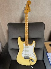 Fender Yngwie Malmsteen Stratocaster Scalloped Maple Vintage White
