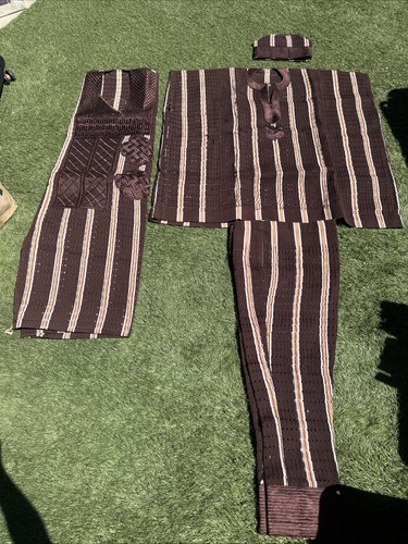Agbada Dashiki African Men Embroidery Robe 4 Pieces Bazin Shirt Pants Suit Set