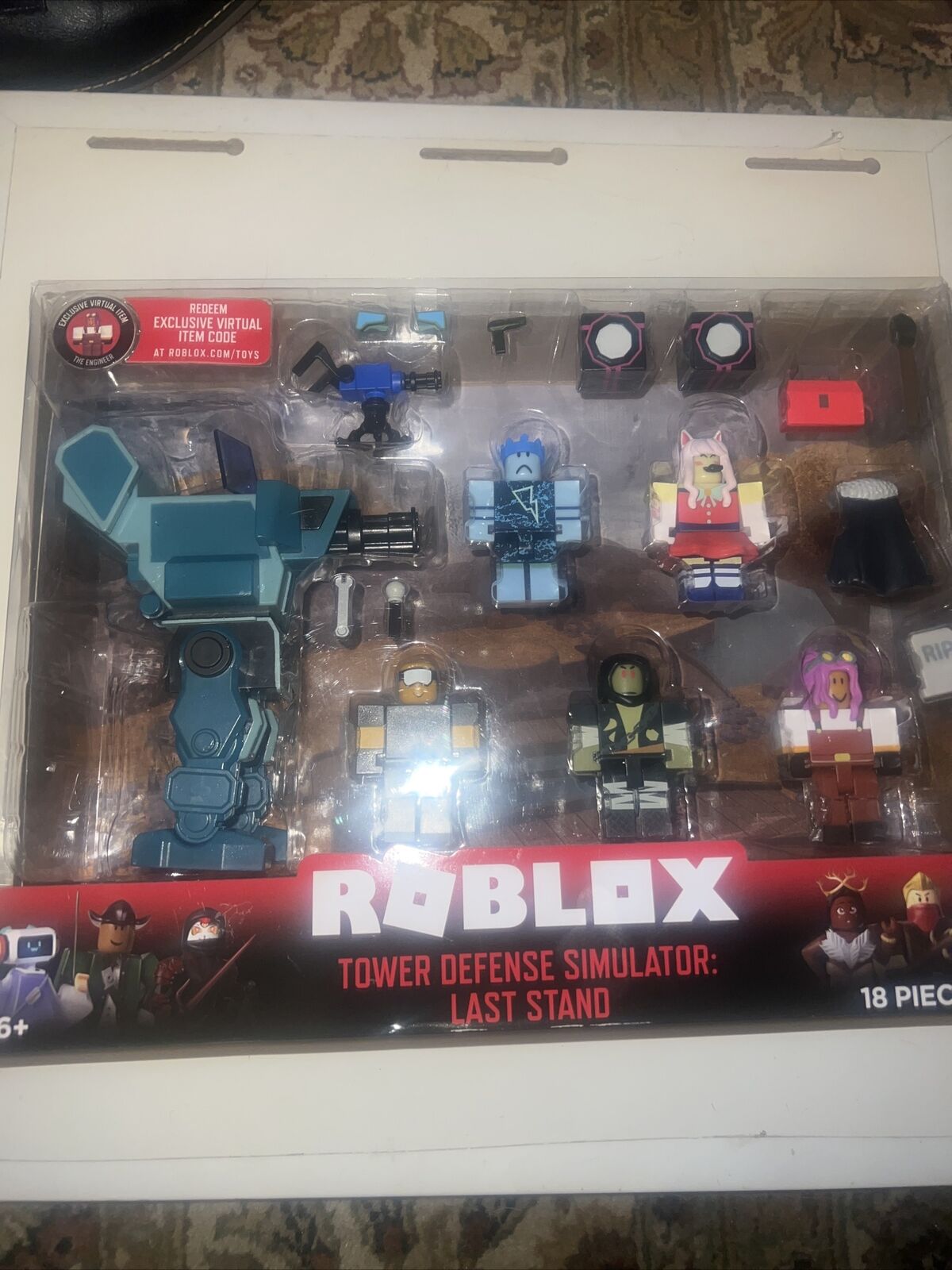 Roblox Action Collection - Tower Defense Simulator: Last Stand Playset  [Includes Exclusive Virtual Item] : : Toys & Games