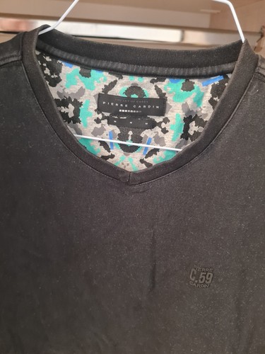 Pierre Cardin Men's T-Shirt Size Medium Black Color - Picture 2 of 7