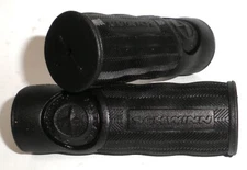 SCHWINN BLACK BICYCLE HANDLEBAR GRIPS BIKE PARTS 380-1