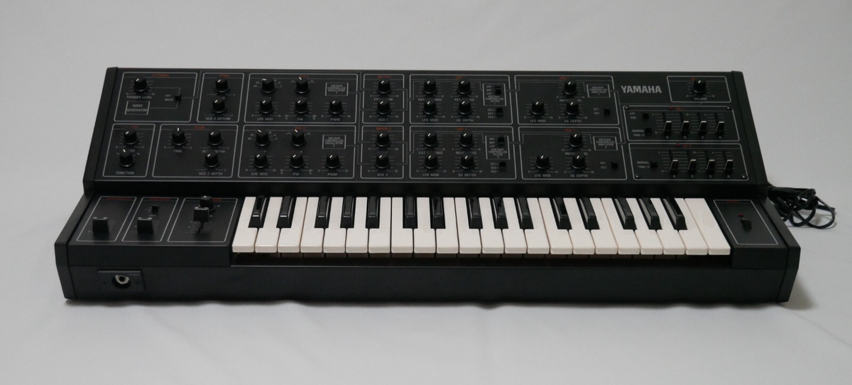 Yamaha CS-15 Vintage Analog Monophonic Synthesizer Working