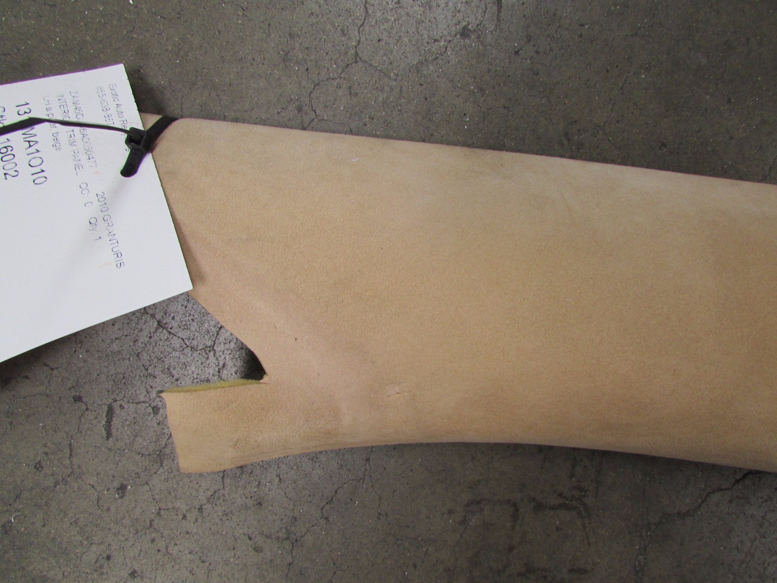 Maserati Quattroporte, LH Left A-Pillar Beige Interior Trim, Used, P/N 981354005