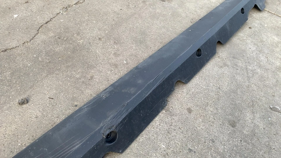 2024-2025 Tesla Cybertruck Passenger Side Right Rocker Panel Molding RH Assembly Foto 4 de 4