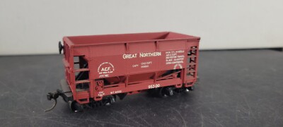 BA09 HO Scale Train Car SMALL HOPPER EMPTY GREAT NORTHERN ACF 95300 KNUCKLERS