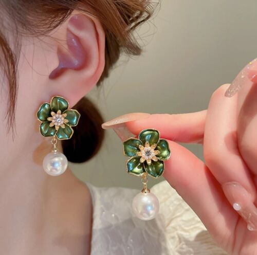 Enamel Pearl Camellia earrings Green 925 Silver Post Vintage womens jewelry NWT - Picture 3 of 8