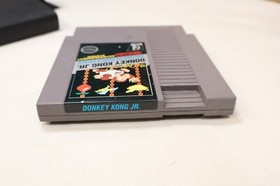 The Original Donkey Kong Arcade Classics Series 5 SCREW Nintendo NES w slip case