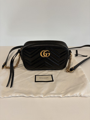 Gucci GG Marmont mini camera handbag (black)
