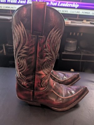 Used Sendra Boots Men Size 43/9.5 black cherry