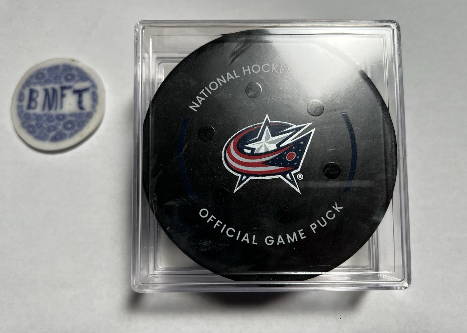 Garnet Hathaway Goal Puck Washington Capitals, Blue Jackets Logo
