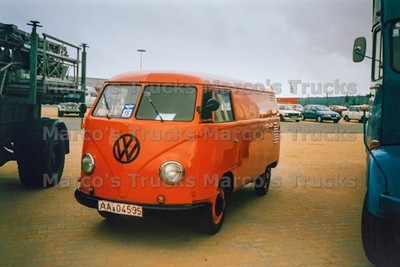 LKW Foto Volkswagen Type 2 T1 Koffer LKW Belgien orange #o5fs