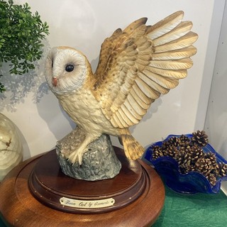 Large Leonardo Barn Owl In Flight On A Plinth China Ornament