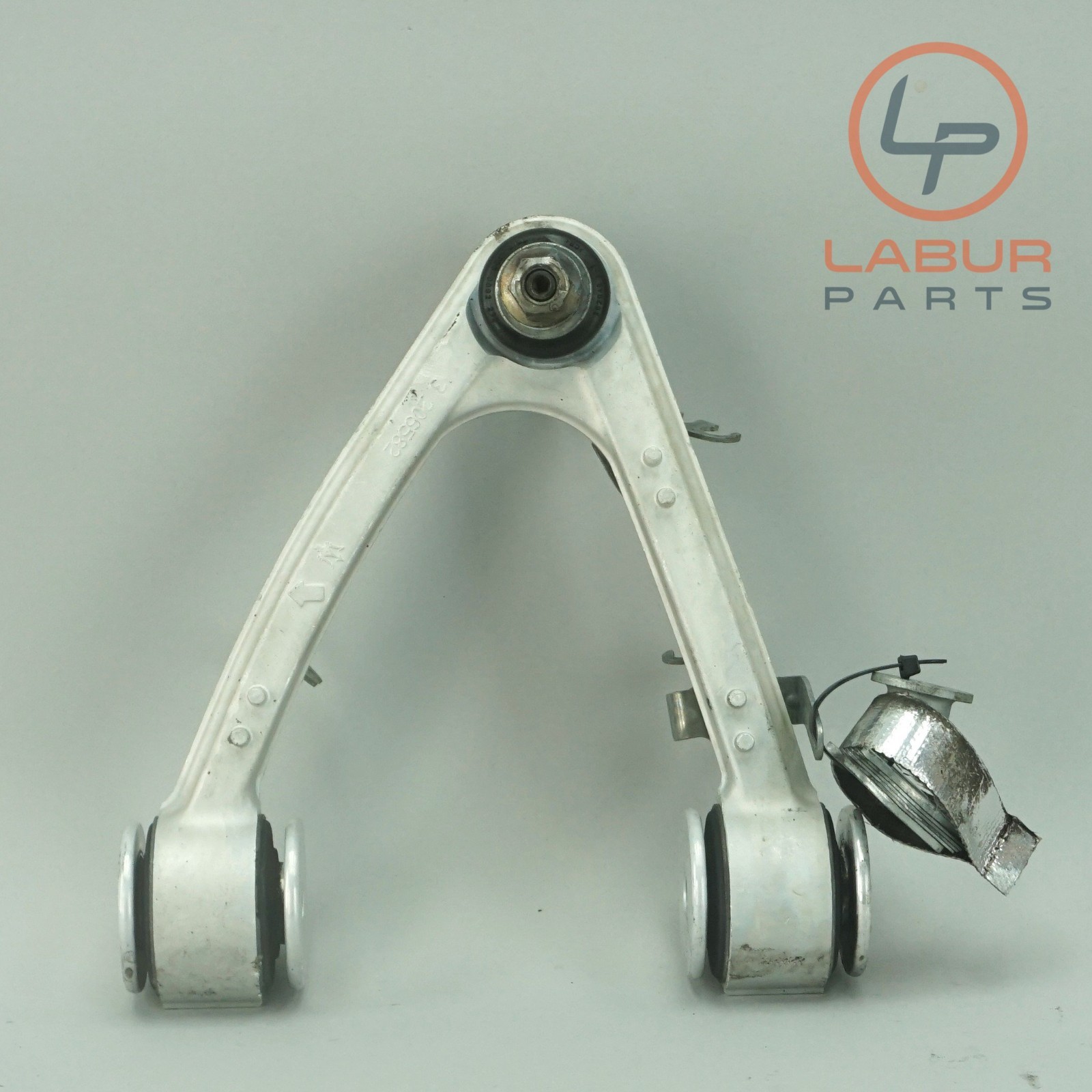 M139 03-08 Maserati Quattroporte Front Left Driver Side Upper Control Arm C895