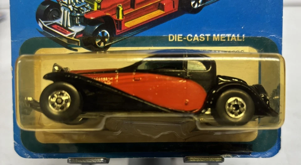 1981 Hot Wheels Vintage 37 Bugatti - Preto/vermelho #1696 B - Imagem 2 de 4